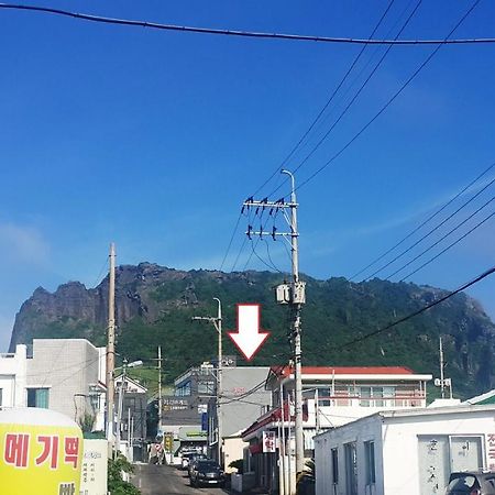 Seongsan Ilchulbong Pension Jeju Buitenkant foto